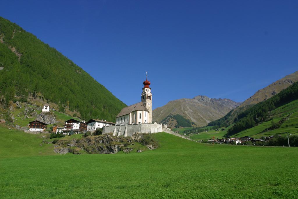 Hotel Oberraindlhof Senales Bagian luar foto