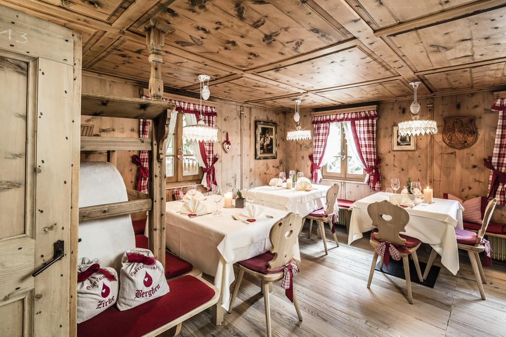 Hotel Oberraindlhof Senales Bagian luar foto